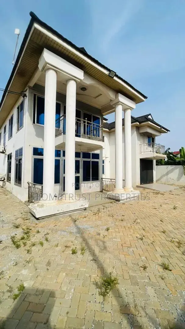 5bdrm Duplex in Tseaddo Dvla Area for rent · Photo 1
