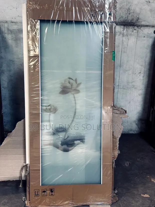 Tempered Bathroom Door · Photo 1