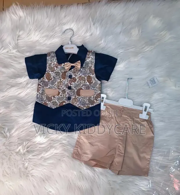 Boy Shirt With Pattern Jacket and Shorts · Photo 1