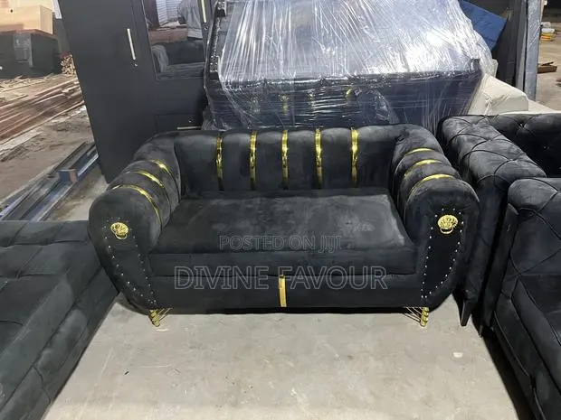 Comfortable Brand New Sofa Available for Sale · Photo 1