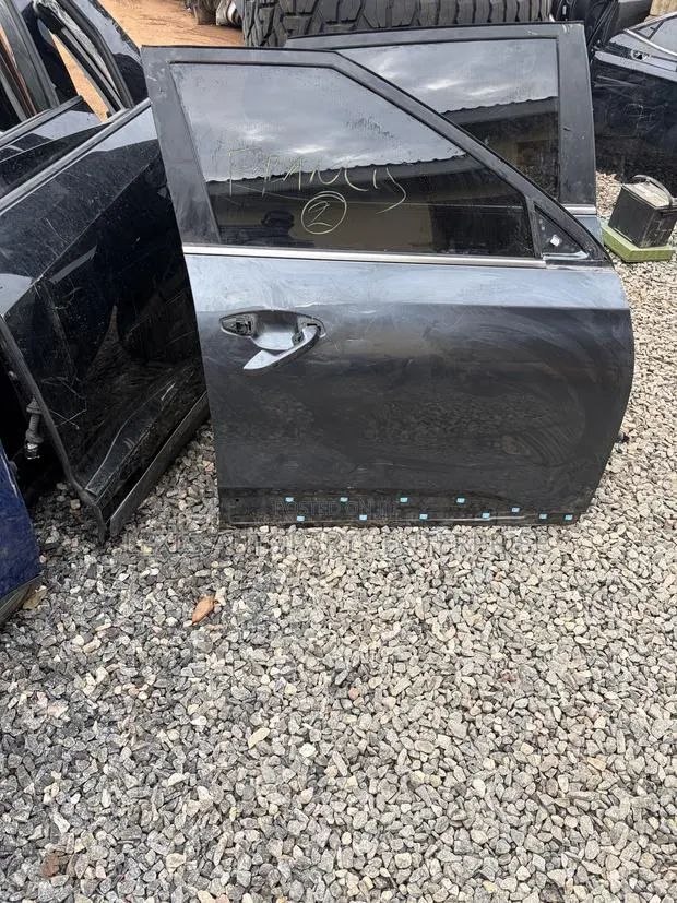 Kia Seltos 2018,2019,2020,2021,2022 Doors Available · Photo 1