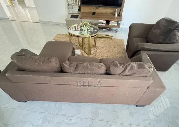 L-Shape Sofa · Photo 1