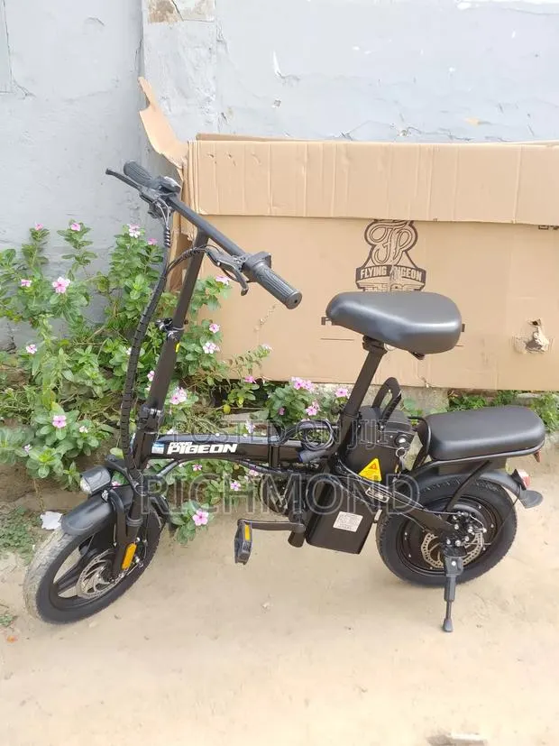 Motorcycle 2025 Black · Photo 1