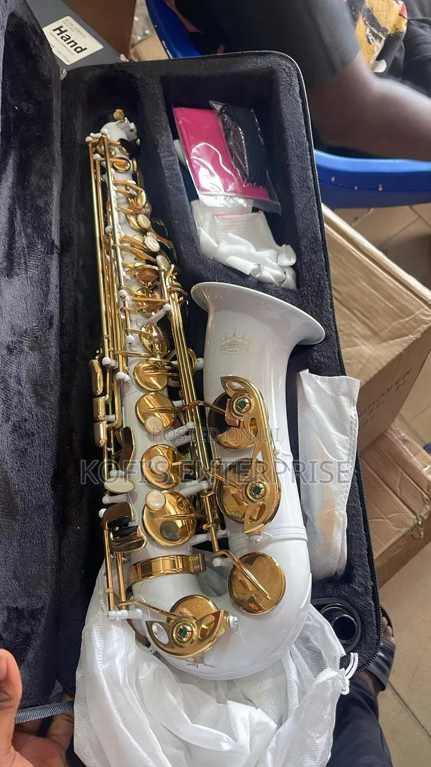 Alto Saxophone · Photo 1