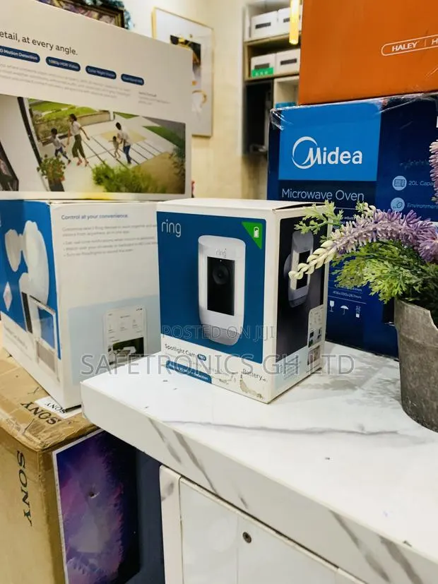 Lastest New Floodlight Cam Pro | Outdoor Floodlight Security Camera · Photo 1