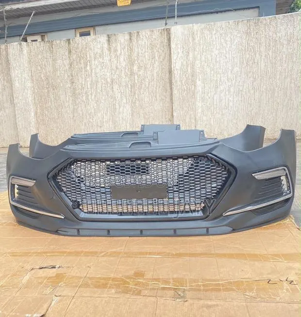 Hyundai Elantra Bumper · Photo 1