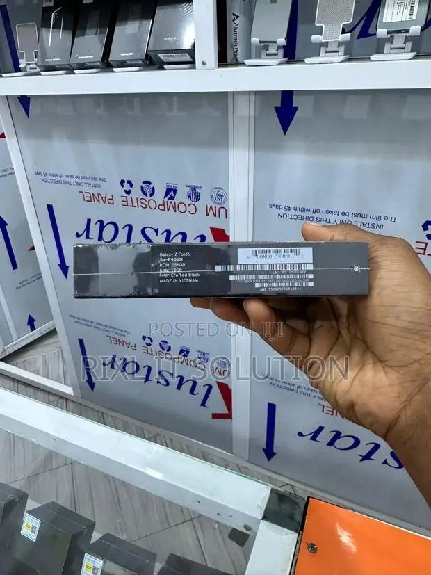 New Samsung Galaxy Z Fold6 256 GB Black · Photo 1