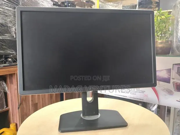 Dell P2414hb Full Hd 24 Inch Monitor, Vga, Display Port, Dvi, 1080p · Photo 1