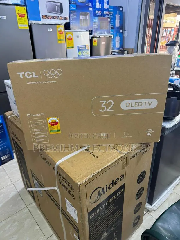 TCL 32" Qled FHD With Bluetooth Google Smart Tv 32s5k · Photo 1