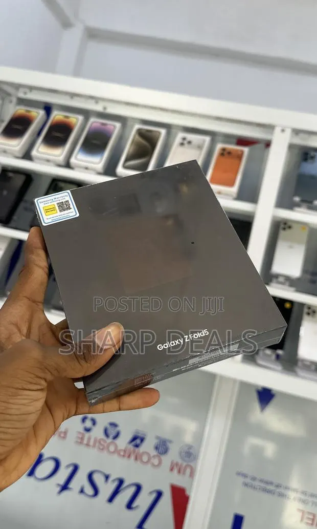 New Samsung Galaxy Z Fold 5 256 GB Black · Photo 1