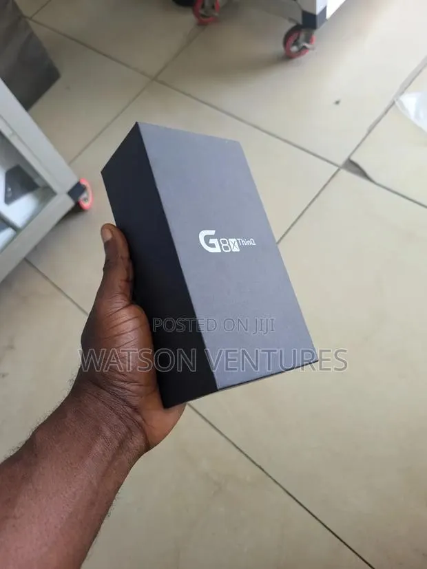New LG G8X Thinq 128 GB Gray · Photo 1