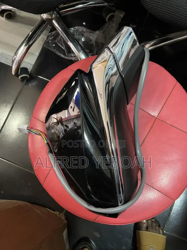 Lexus NX 2018-2022 Mirror With Sensor · Photo 1