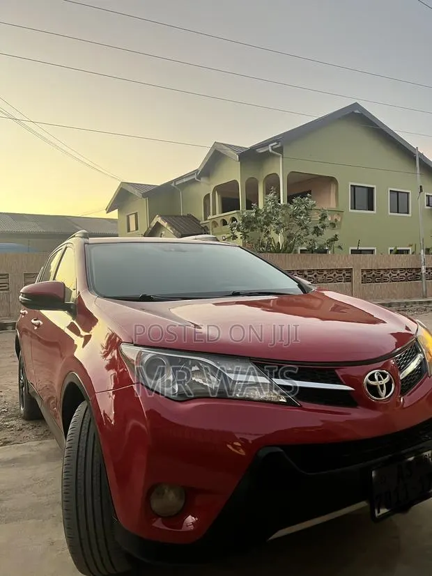 Toyota RAV4 Limited 4dr SUV AWD (2.5L 4cyl 6A) 2015 Red · Photo 1