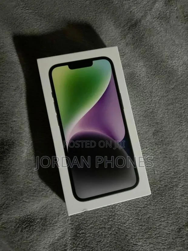 New Apple iPhone 14 Plus 128 GB Silver · Photo 1