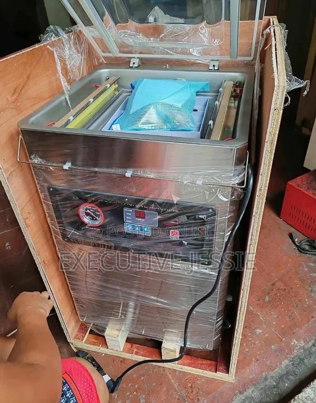 Vacuum Packaging Machine · Photo 1