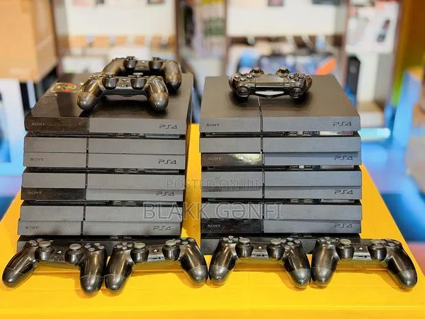 Ps4 Standard Consoles + Controller · Photo 1