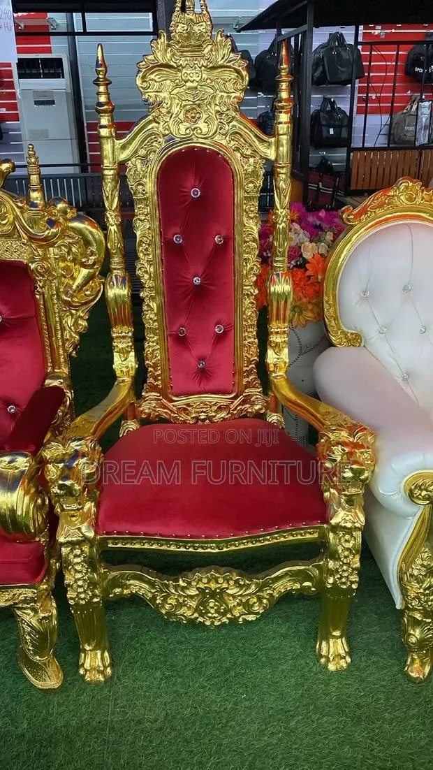 Golden Single Chair · Photo 1