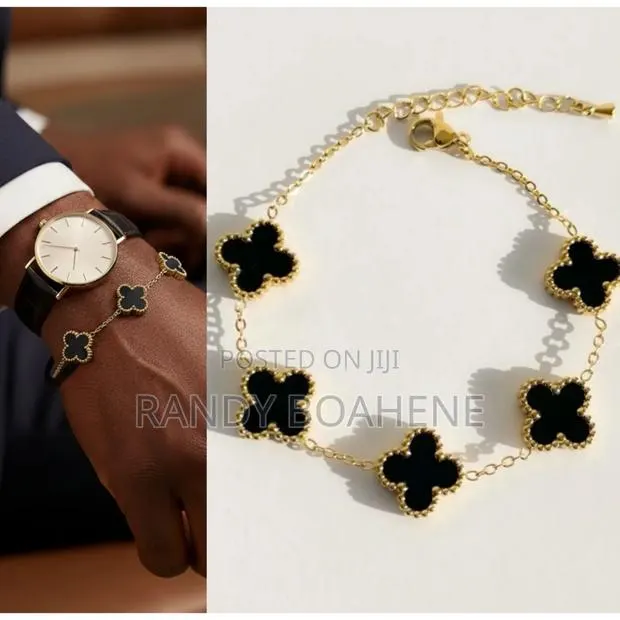 Flower Plum Women Bracelet · Photo 1