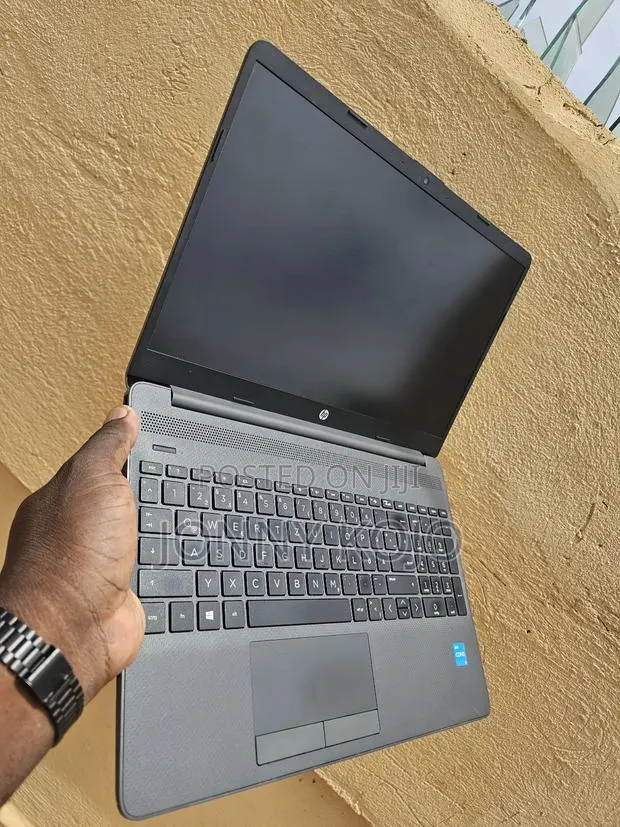 Laptop HP 250 G7 8GB Intel Core i5 SSD 256GB · Photo 1