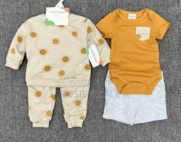 4 PCS Children Clothing · Photo 2