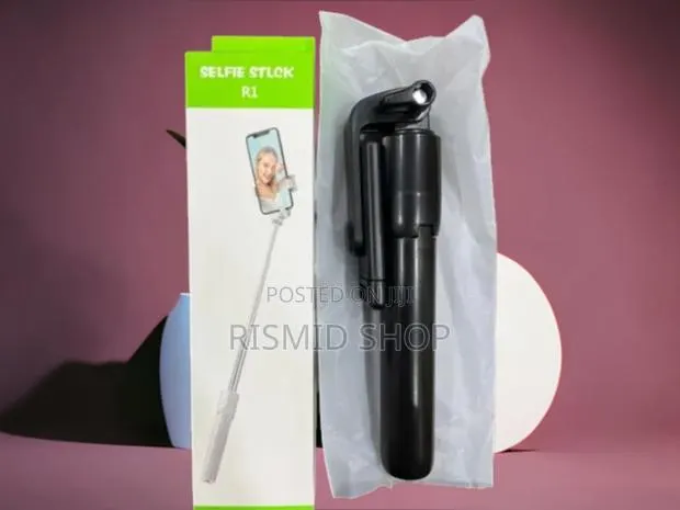 R1 Adjustable Selfie Stick · Photo 1