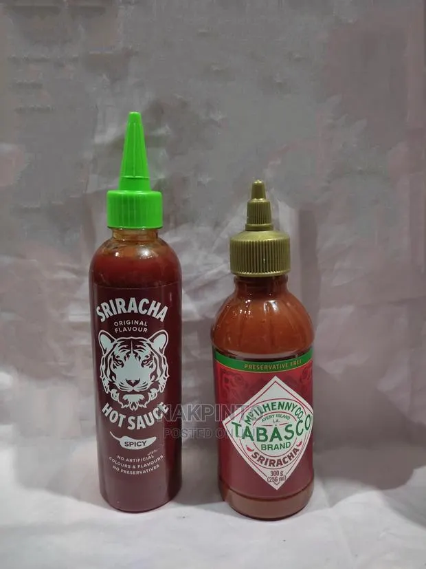 Sriracha Hot Spicy Sauce · Photo 1