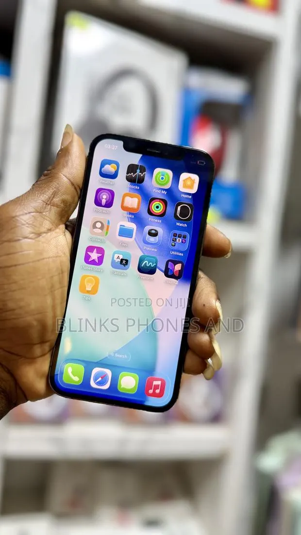Apple iPhone 12 Pro 128 GB Gray · Photo 1
