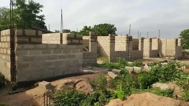 4bdrm House in Kas, Accra Metropolitan for sale · Photo 1