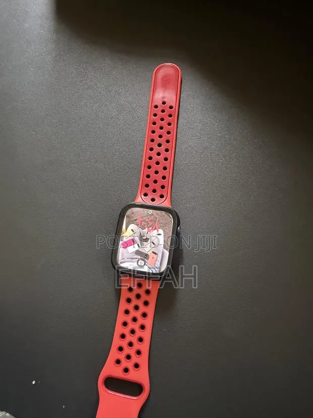 Apple Watch Series 7 45mm · Photo 1
