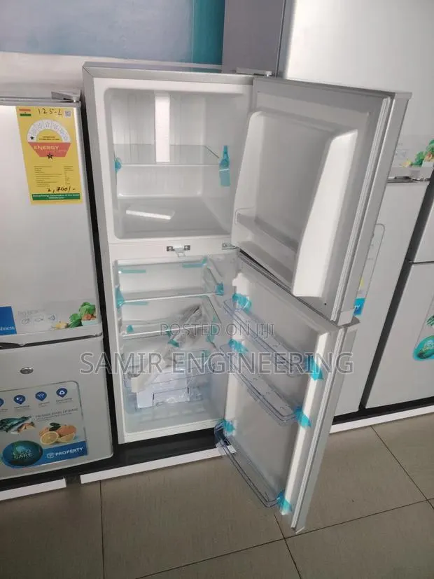 Property 138l Top Mount Fridge · Photo 1