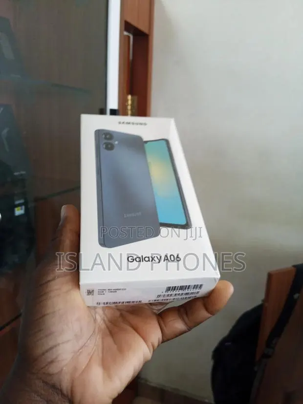 New Samsung Galaxy A06 128 GB Black · Photo 1