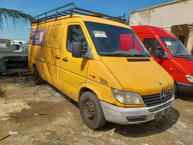 Mercedes-Benz Sprinter 2005 Yellow · Photo 1