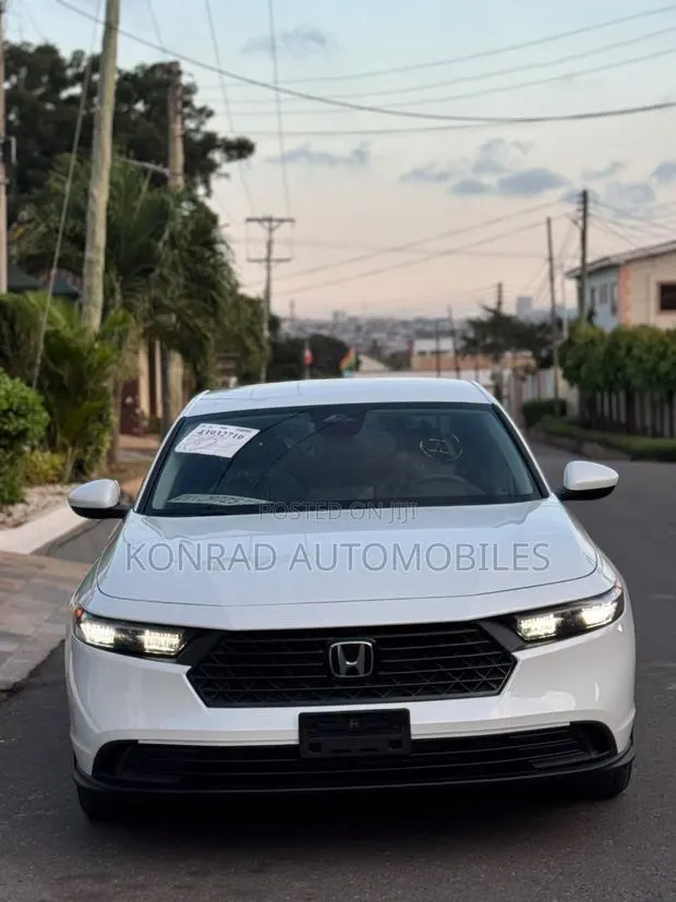 Honda Accord LX CVT 2025 White · Photo 1