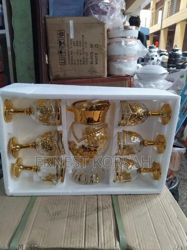7pcs High Quality Glass Drinking Set · Photo 1