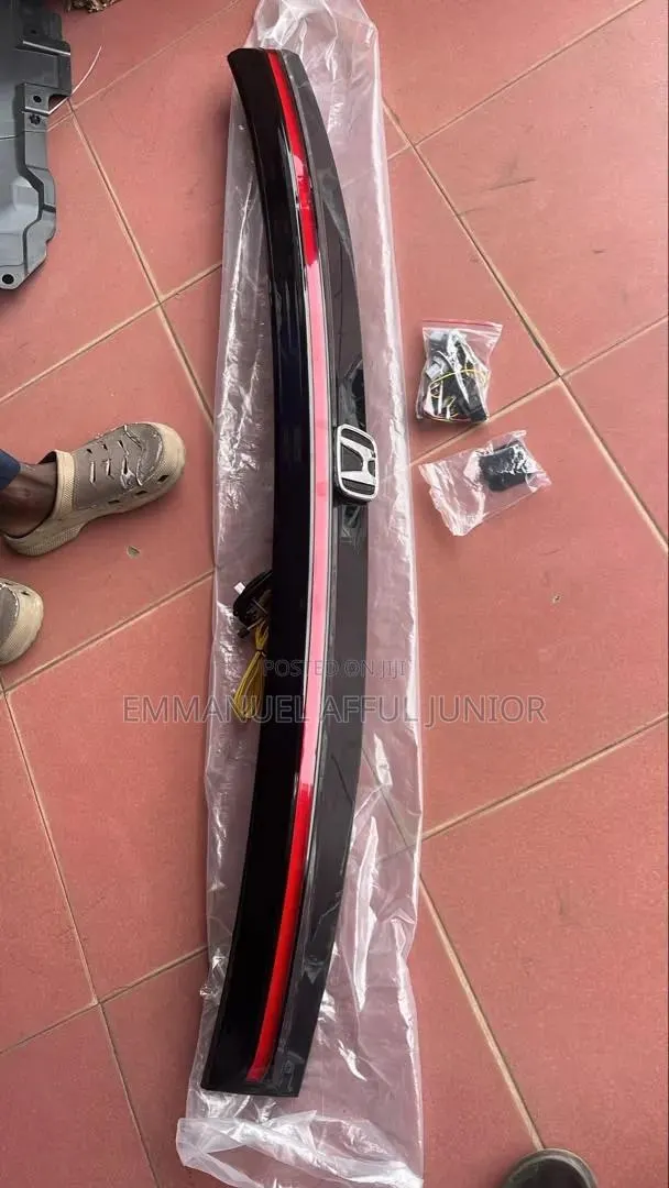 HONDA CRV 2023/2026 Boot Moulding/Honda Rear Trunk LED Center Light · Photo 1