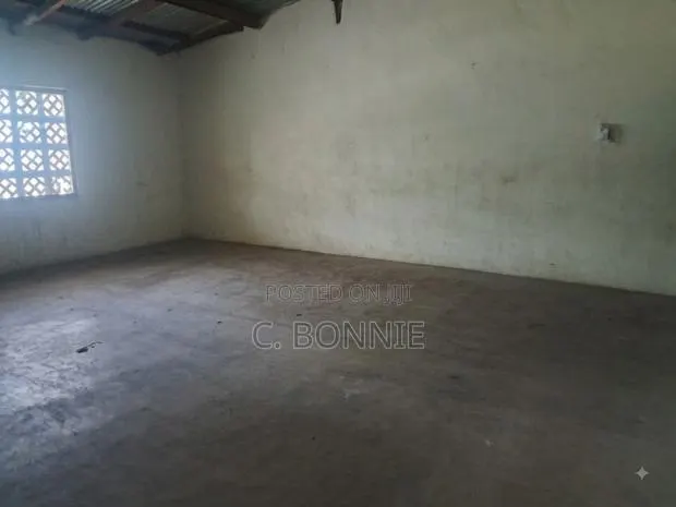 Upstairs Warehouse Space for Rent · Photo 1