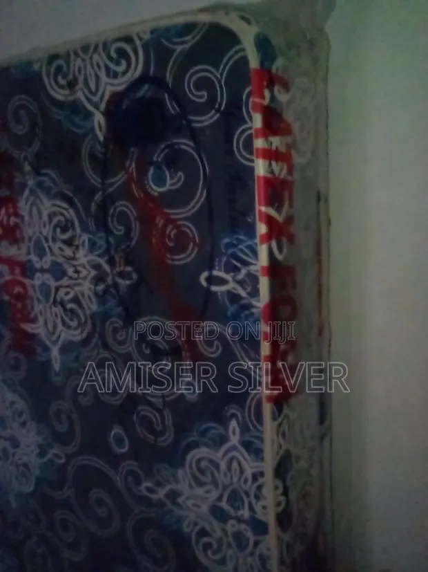Double Mattress · Photo 1