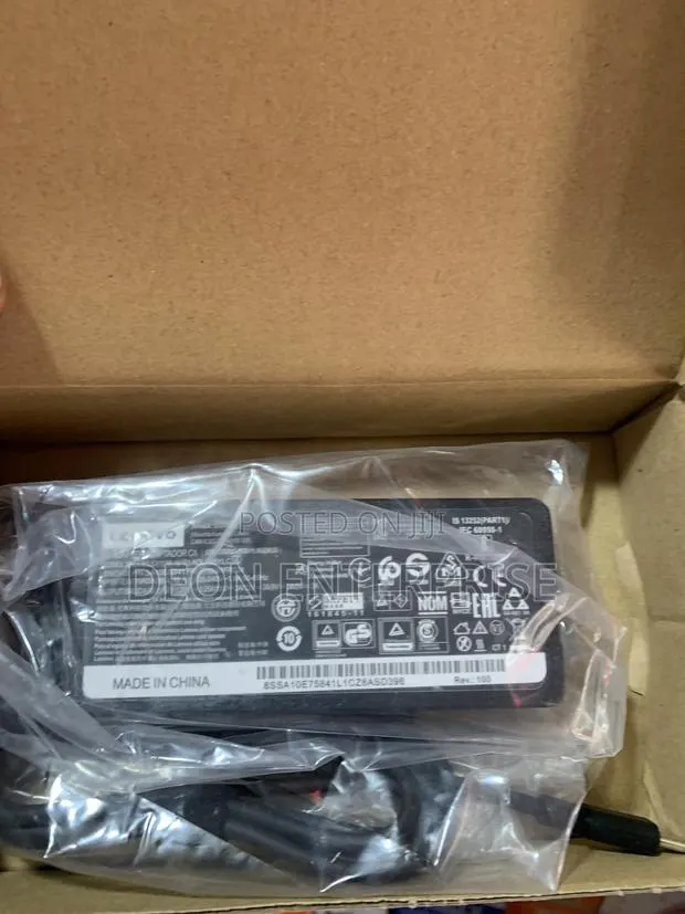 65w Hp Type C Adapter · Photo 1