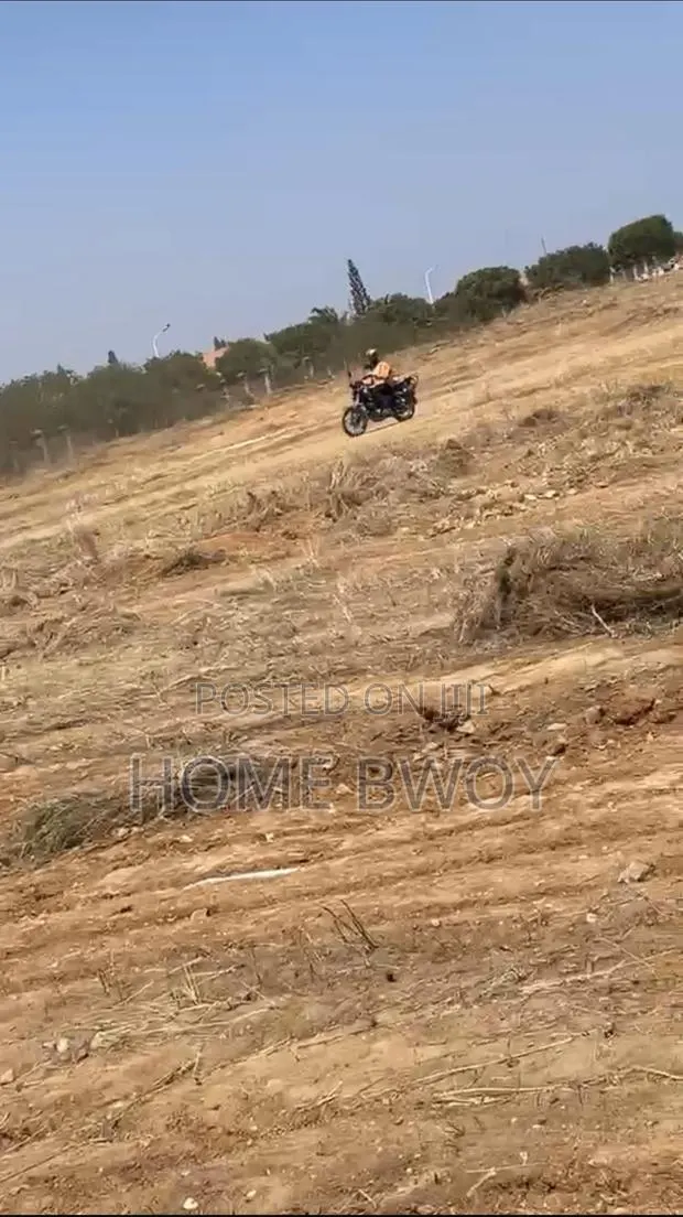 15 Acres of Land Title for Sell at East Airport. · Photo 1