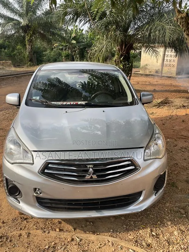 Mitsubishi Mirage GT 2019 Gray · Photo 1