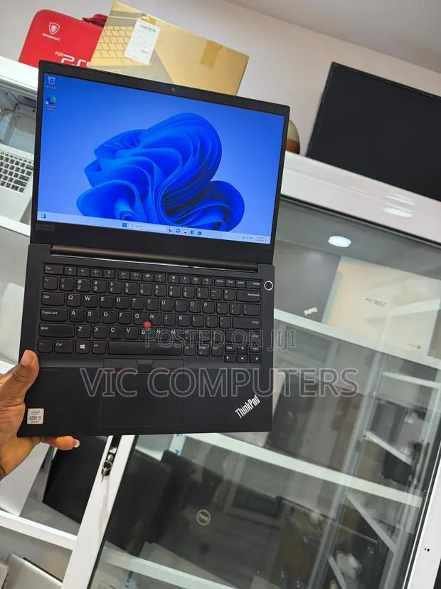 Laptop HP EliteBook x360 1030 G4 8GB Intel Core i5 SSD 256GB · Photo 1