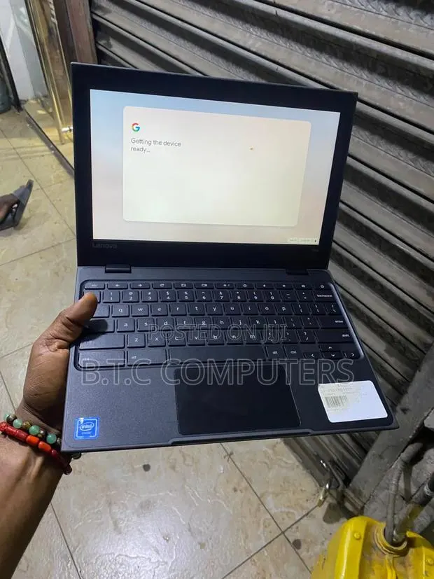 Laptop Lenovo 100e 4GB Intel SSD 60GB · Photo 1