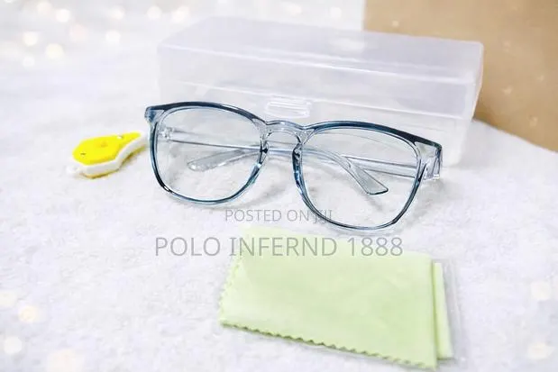 Safety Goggles · Photo 1