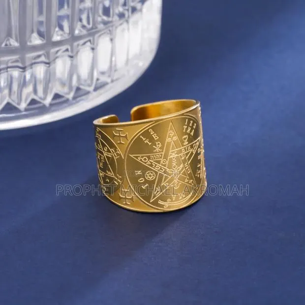 Tetragramaton Ring Amulet Gold and Silver Colour · Photo 1