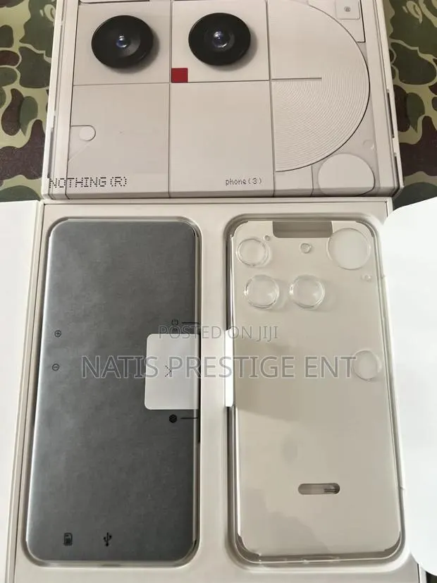 New Nothing Phone 3 256 GB White · Photo 1