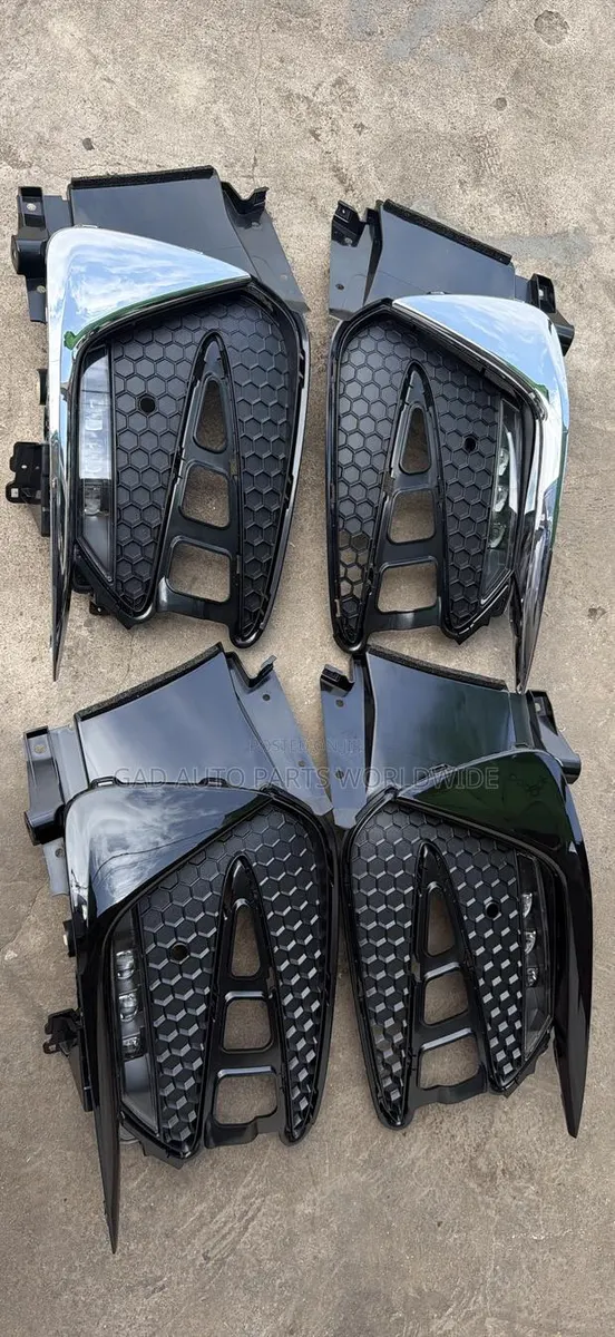 Acura Rdx, Front Bumper, Foglights Cover 2019-2023 · Photo 1