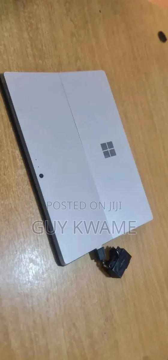 Laptop Microsoft Surface Pro 4 8GB Intel Core i5 SSD 256GB · Photo 1