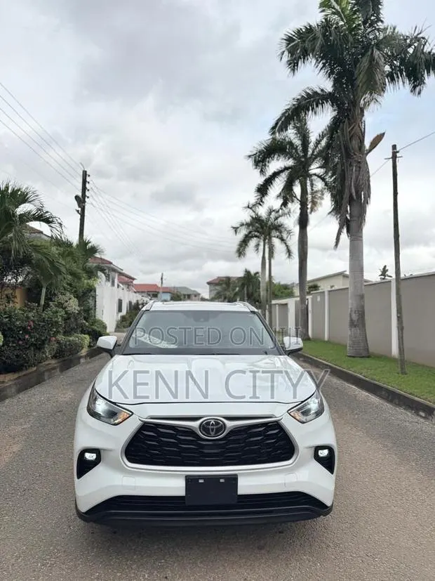 Toyota Highlander 2023 White · Photo 1