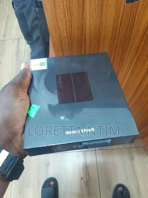 New Samsung Galaxy Z Fold 5 256 GB Black · Photo 1