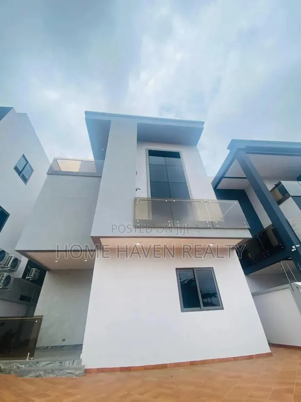 5bdrm House in Lagos Avenue, East Legon for rent · Photo 1